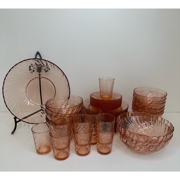 Vtg Arcoroc Pink Swirl Salad Plates 7 3/4"  France Depression Rosaline Set/4 - Picture 5 of 7